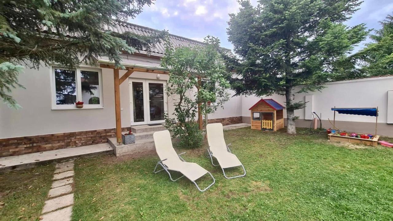 Eletvirag Rezidencia Es Vendeglak Apartment Egerszalok Exterior photo