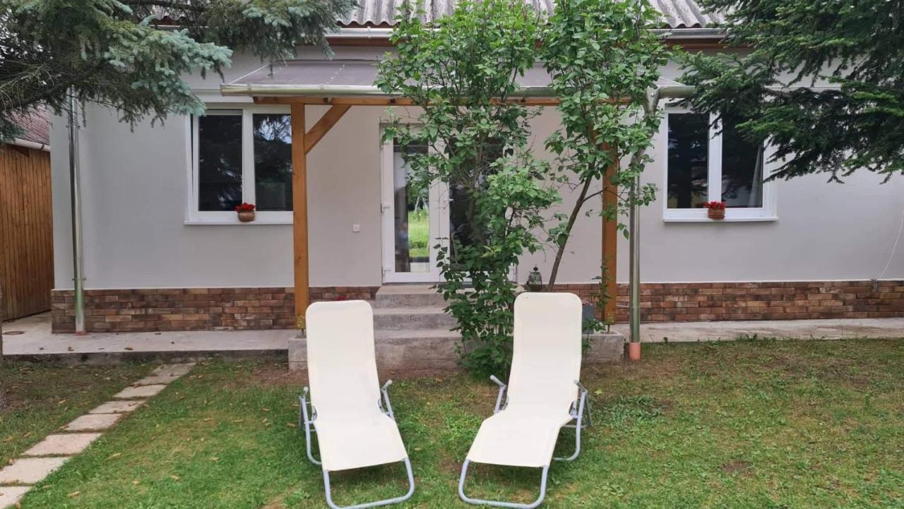 Eletvirag Rezidencia Es Vendeglak Apartment Egerszalok Exterior photo